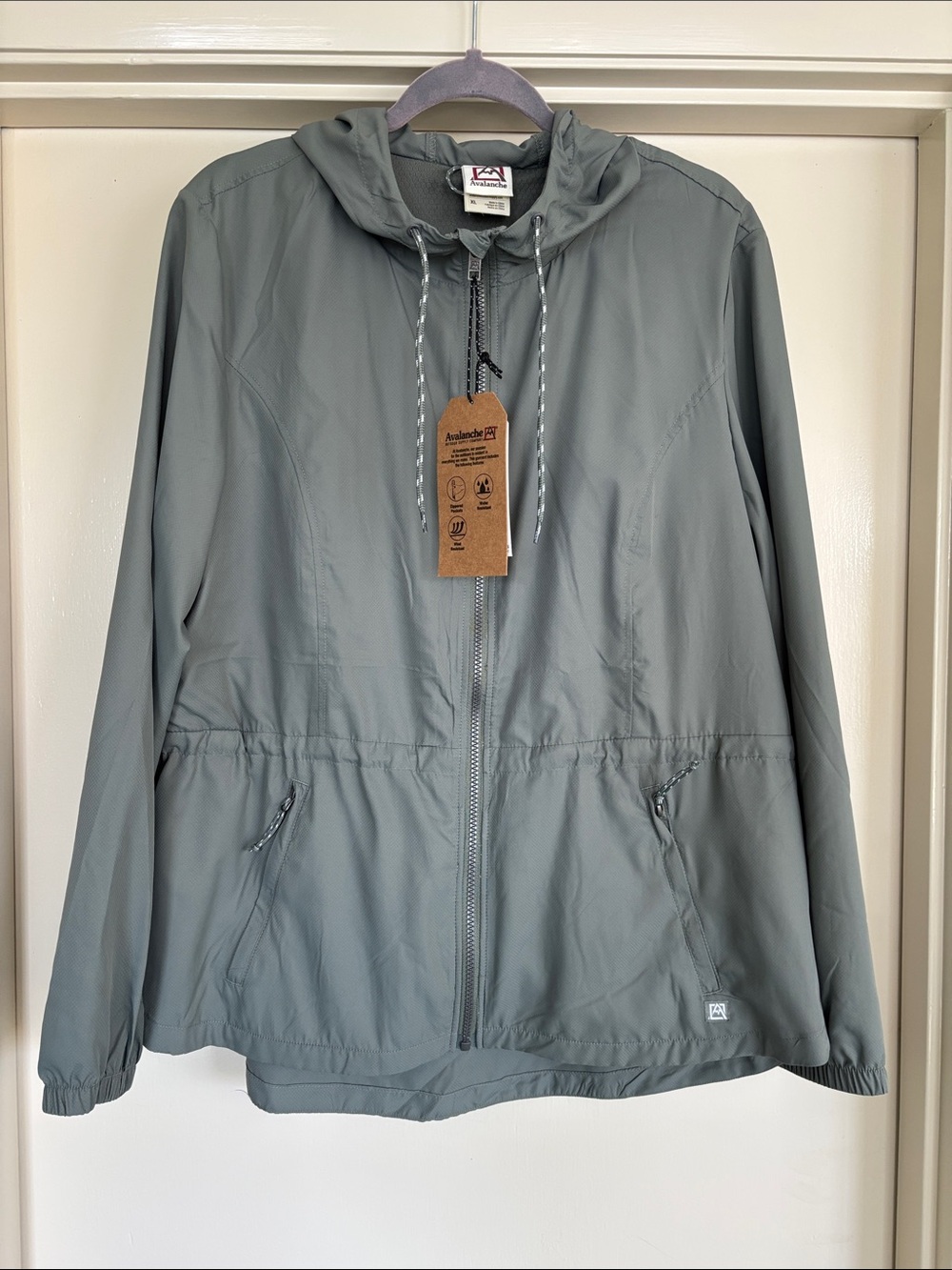 Avalanche Women's Everyday Lightweight Hooded Anorak Jacket in Agave Green